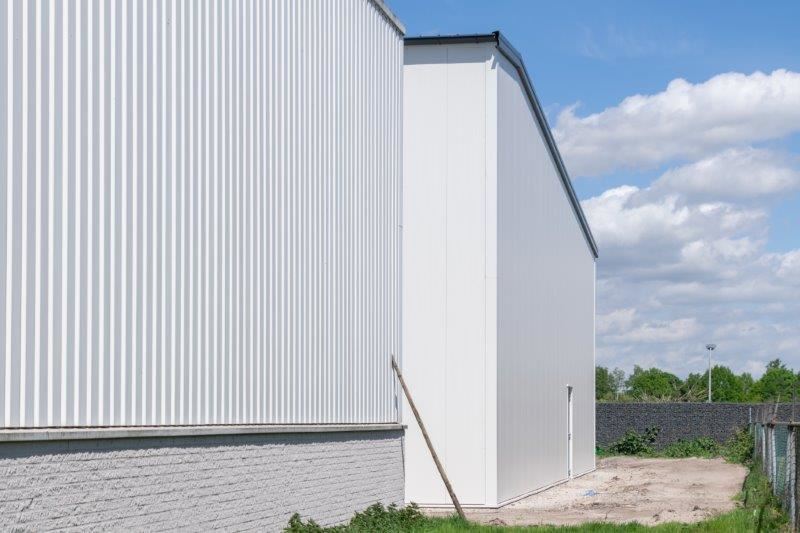 aanbouw opslaghal